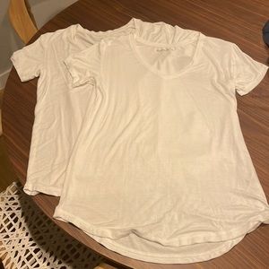 Abercrombie and fitch White v tees